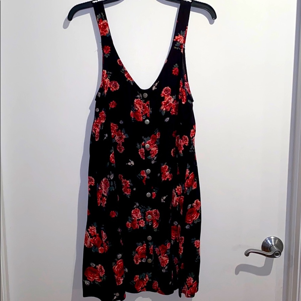 Rose dress with button detail
